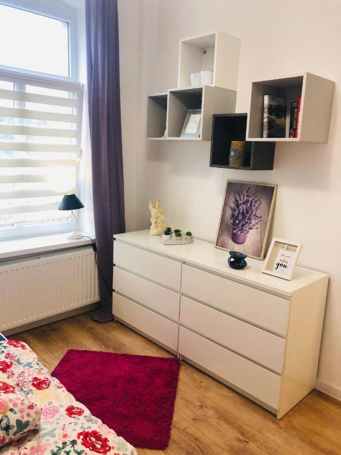 Appartamento Apartament Sasanka Kowary Esterno foto