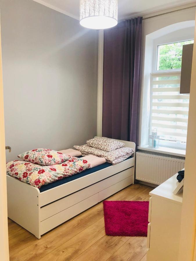 Appartamento Apartament Sasanka Kowary Esterno foto