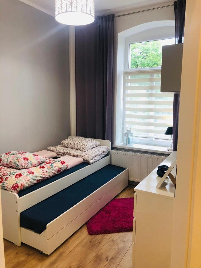 Appartamento Apartament Sasanka Kowary Esterno foto